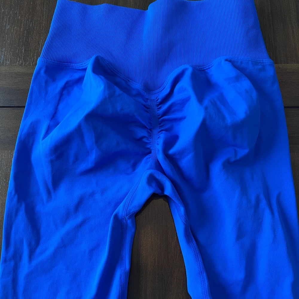 Women’s High-Waist Scrunch Leggings in Electric Blue